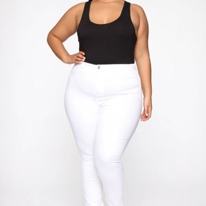 FASHION NOVA "EVA" SUPER SOFT CURVY JEANS